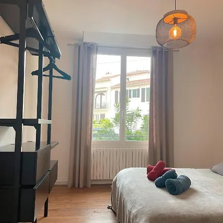 Apartment Centre *
